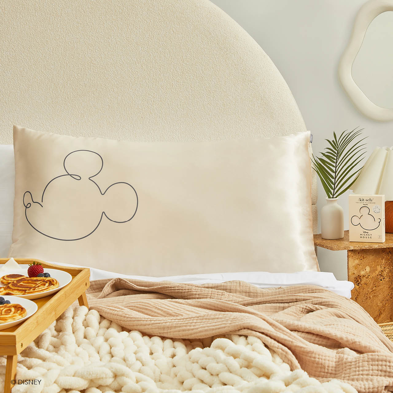 66017-MickeyMinniexKitsch-CreativeProductShoot-KingSatinPillowcase-MrMouse-Cream-2-1280x1280px.jpg
